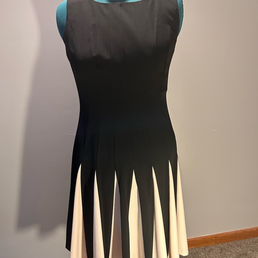 Tommy Hilfiger Black and Cream Pleated Midi Dress